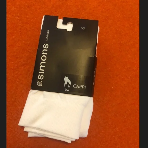 Basic minimalist white capri leggings NWT - Picture 2 of 4